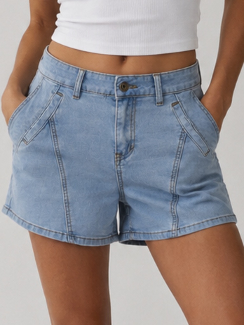 NWT Beyond Us Front Seam Stretch Denim Shorts - size 2